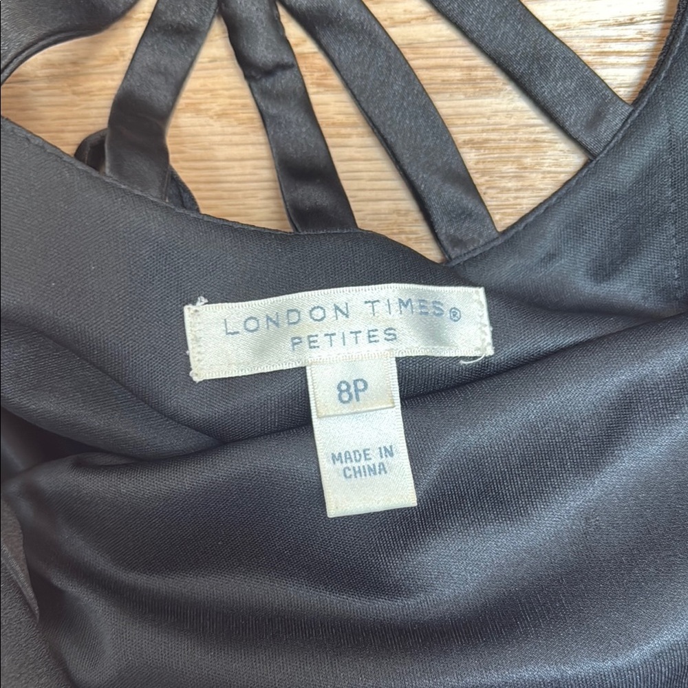 Ribbon Tie back Sleeveless Black Dress - Picture 4 of 5
